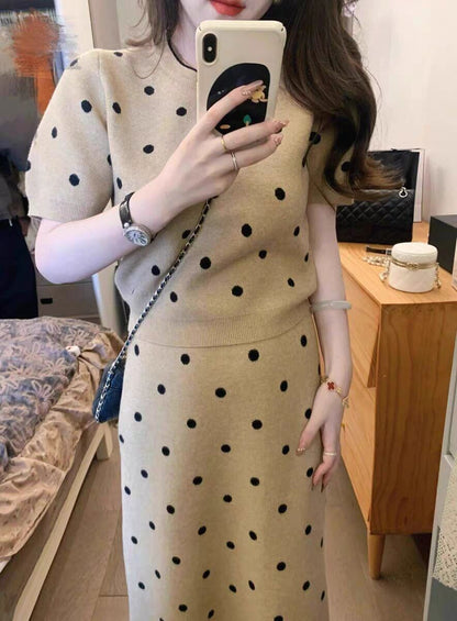 好感度100％ 柔らかくて優しい印象 効果抜群 プリント切り替え 2色 セットアップF-10855
