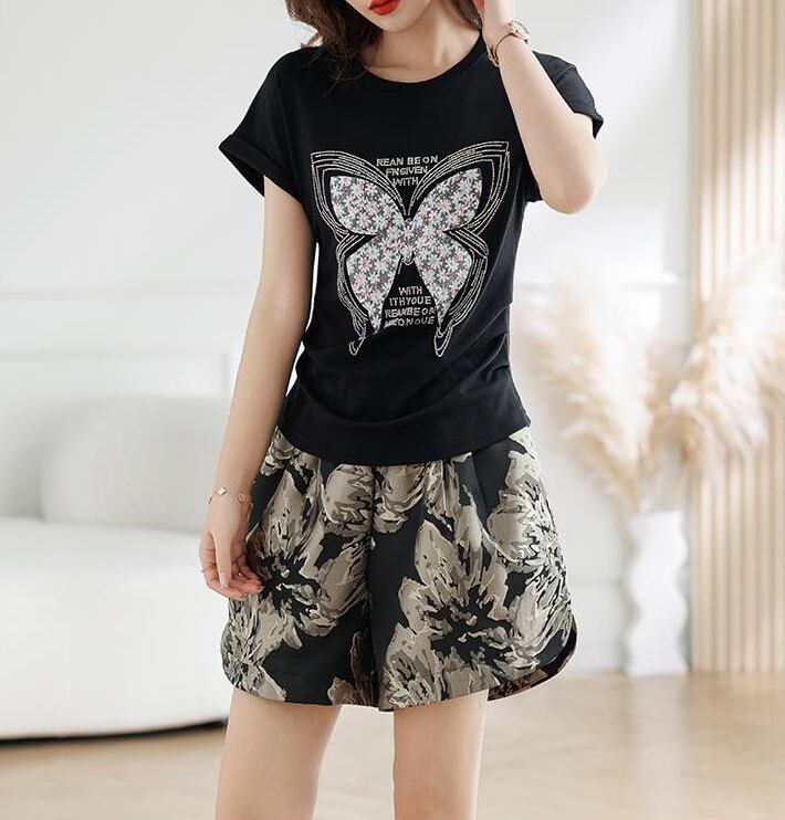 話題沸騰中 上品 着心地良い カジュアル 半袖 Tシャツ ショートパンツ セットアップ ＜F-8905＞