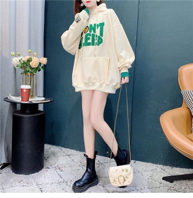 ルーズなレイジースタイルの刺繍入り薄手のフード付きトップ<F-5063>