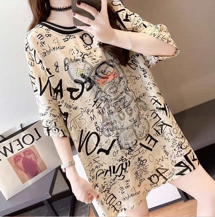 すっきりとしたデザインとバックオープンの半袖Tシャツ<F-5056>