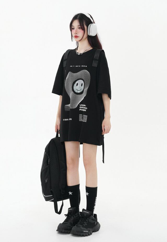 話題沸騰中 特別デザイン スタイルアップ効果抜群 ゆったり 男女兼用 半袖Tシャツ＜F-9060＞