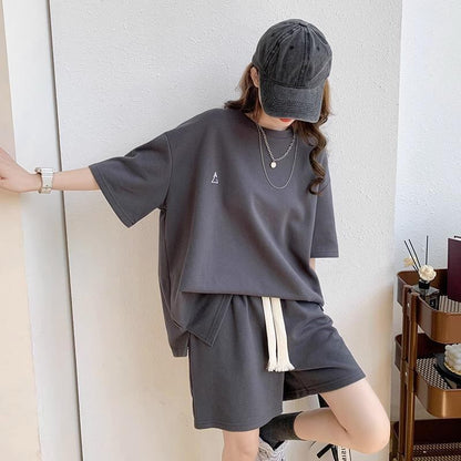 定番シンプル ?感?佳 夏に嬉しい機能付き カジュアル 全4色 半袖トップスⅹショートパンツセットF-9079