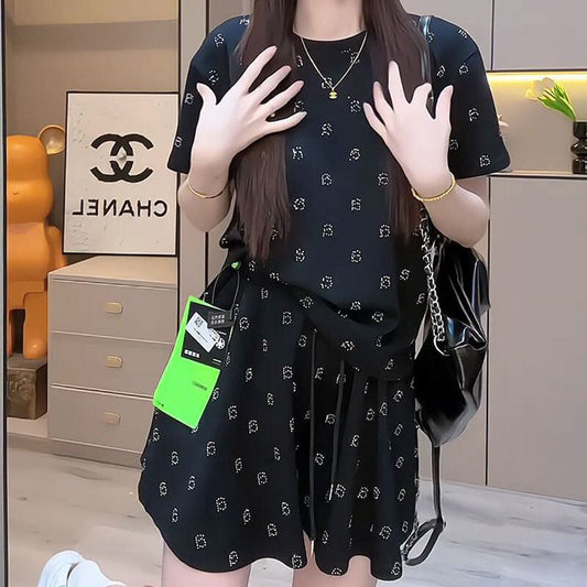 絶対欲しい アバンギャルド ファッション ホットダイヤモンド 2色 半袖 Tシャツ ショートパンツ セットアップF-8842