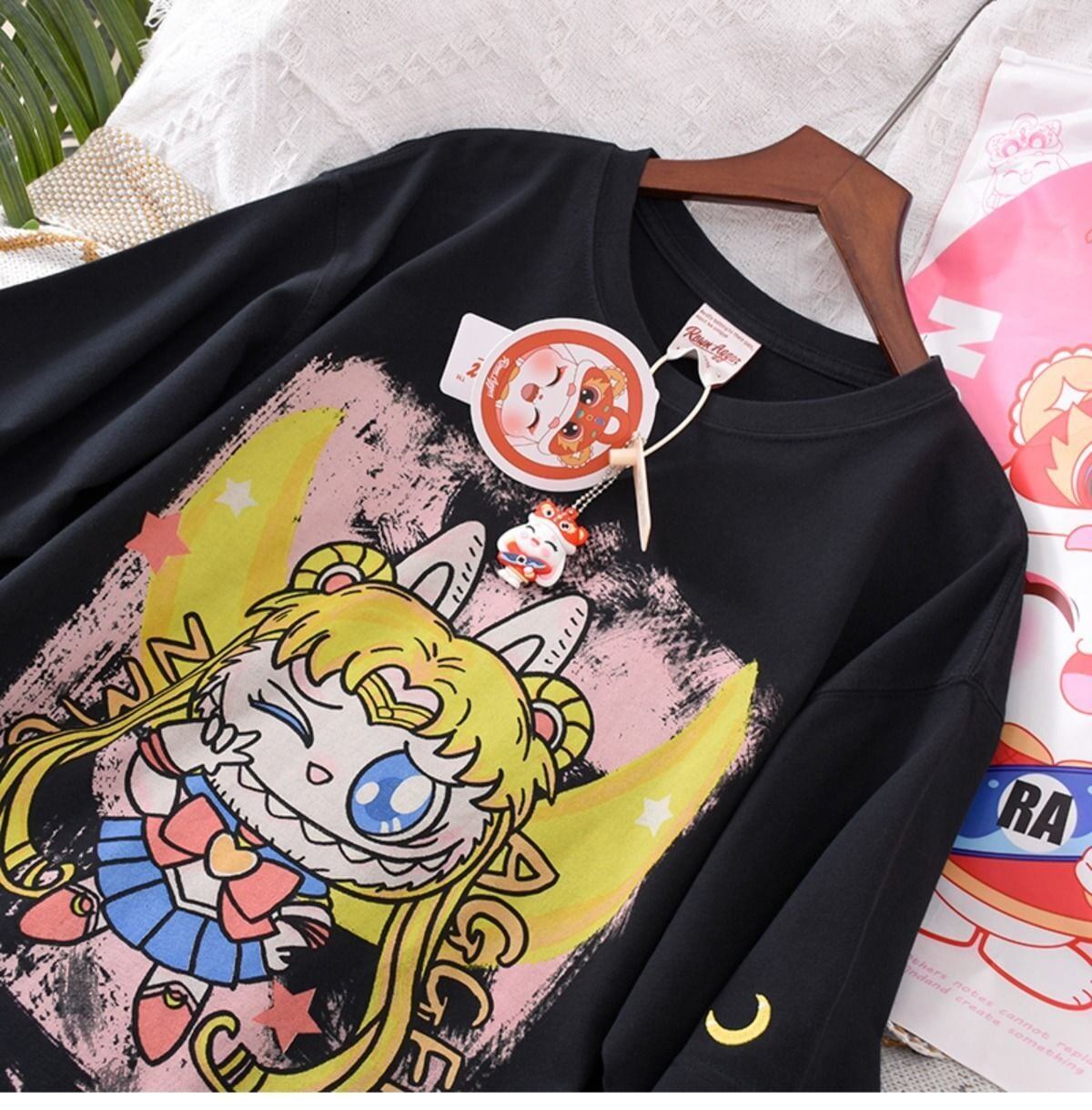 今季も大流行 ゆったり 刺?ロゴ ユニセックス 全3色 半袖 Tシャツ <F-4852>