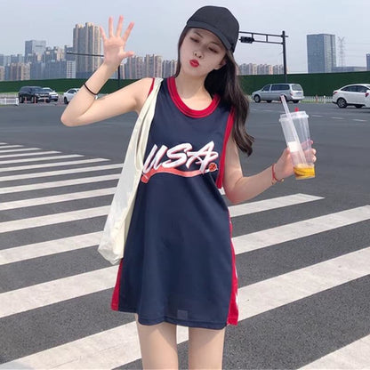 キュートでハンサムなスポーツスタイルのベストドレスバスケットボールユニフォームルーズミッドレングスノースリーブTシャツトップ   ＜F-2853＞