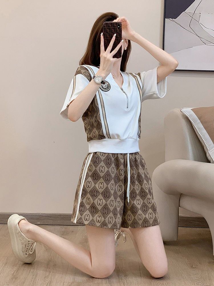 話題沸騰中 上質 おすすめ カジュアル 切り替え 半袖Ｔシャツ ショートパンツ セットアップ <F-8860>