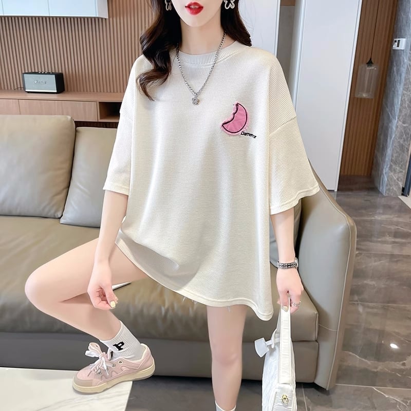 可愛いピンク月柄 Tシャツ 刺?入り 丸襟 半袖＜F-2832＞