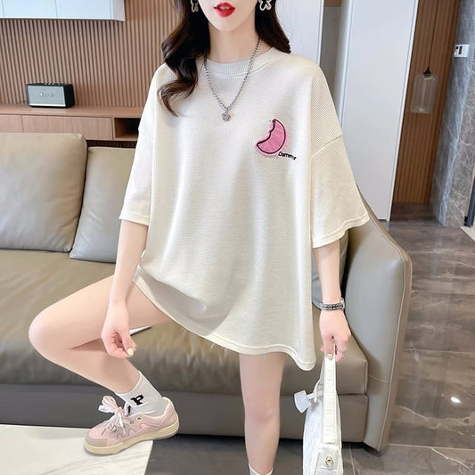 可愛いピンク月柄 Tシャツ 刺?入り 丸襟 半袖＜F-2832＞