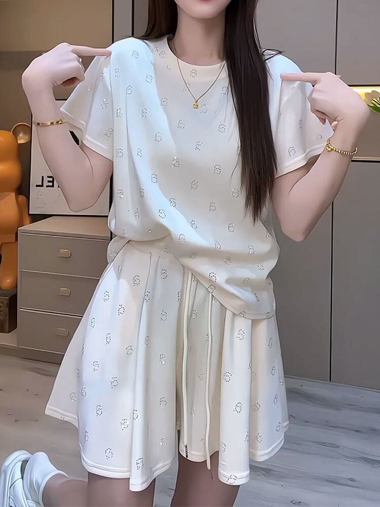 絶対欲しい アバンギャルド ファッション ホットダイヤモンド 2色 半袖 Tシャツ ショートパンツ セットアップF-8842