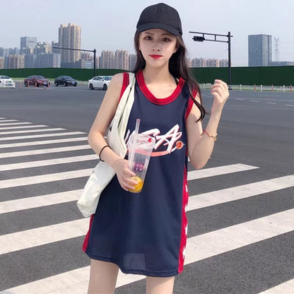 キュートでハンサムなスポーツスタイルのベストドレスバスケットボールユニフォームルーズミッドレングスノースリーブTシャツトップ   ＜F-2853＞