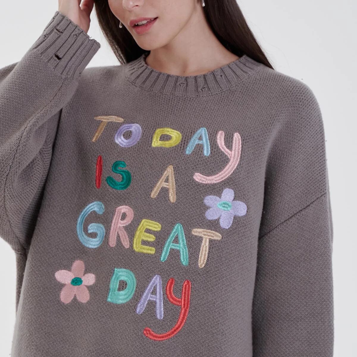 優れた品質 ファッション 知的な雰囲気と女性らしい華やかさもあり 2色選択 ニットトップスF-10694