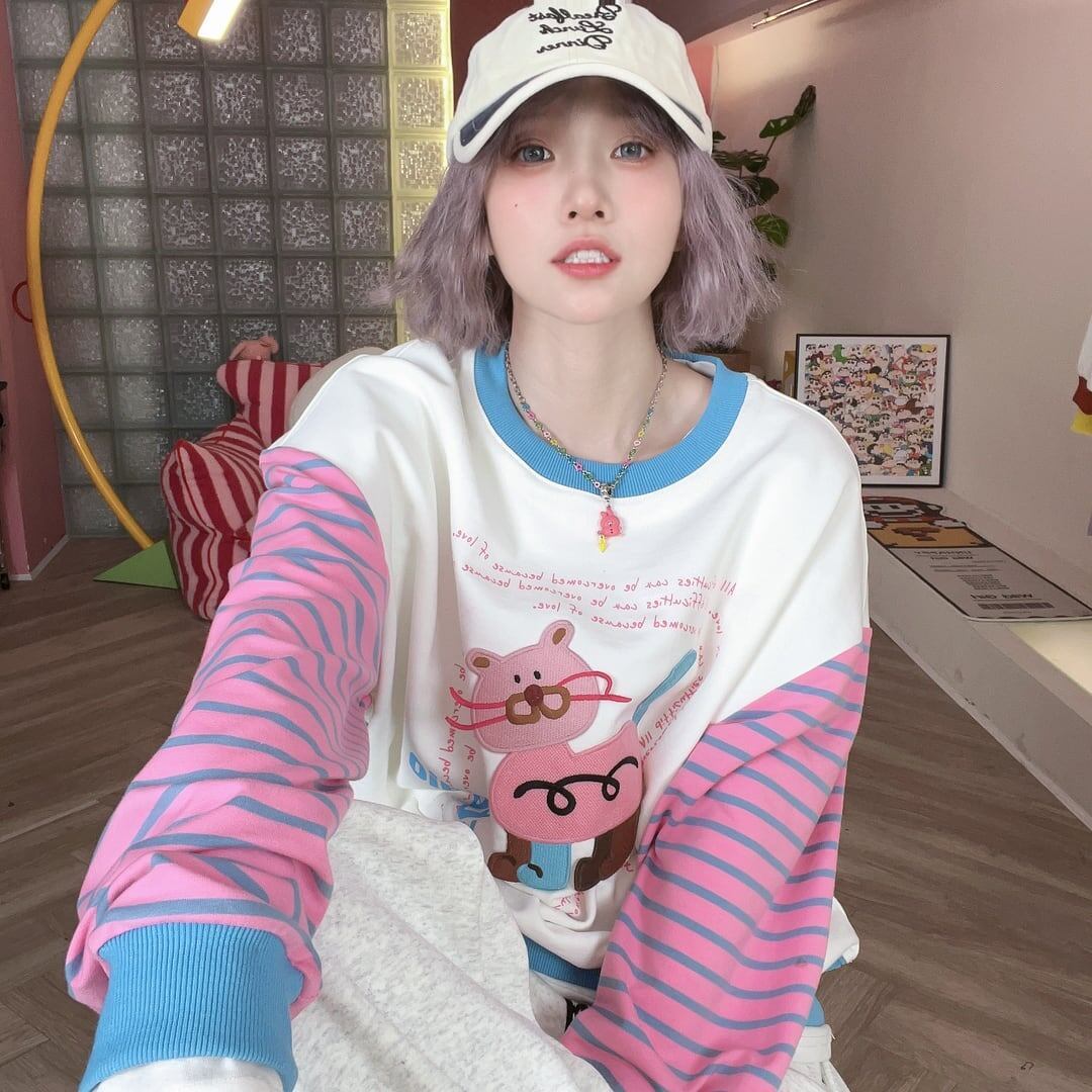 好感度UP可愛い猫柄ロゴ切り替えボーダー柄裏起毛スウェット<F-4384>