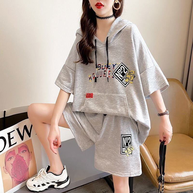 夏に嬉しい機能付き  カジュアル 半袖Ｔシャツⅹパンツセット全2色F-11282