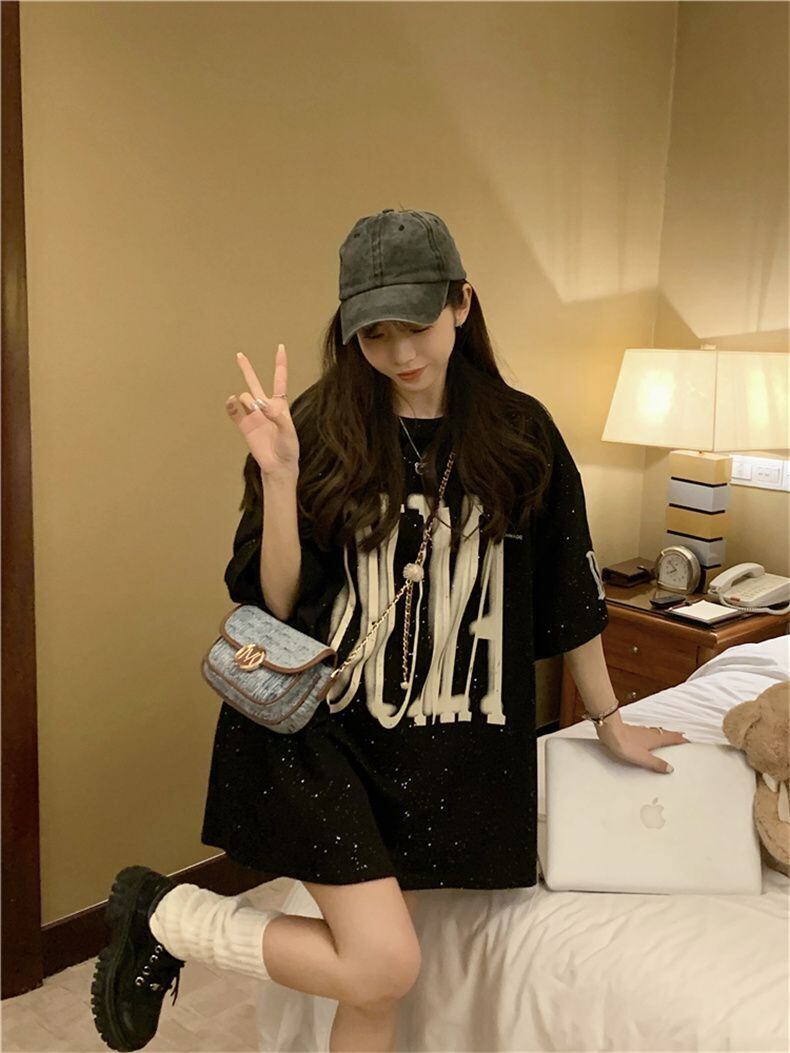 売り切れ必至 アバンギャルド 気質アップ おしゃれ度高め ルーズ 半袖 Tシャツ F-9289