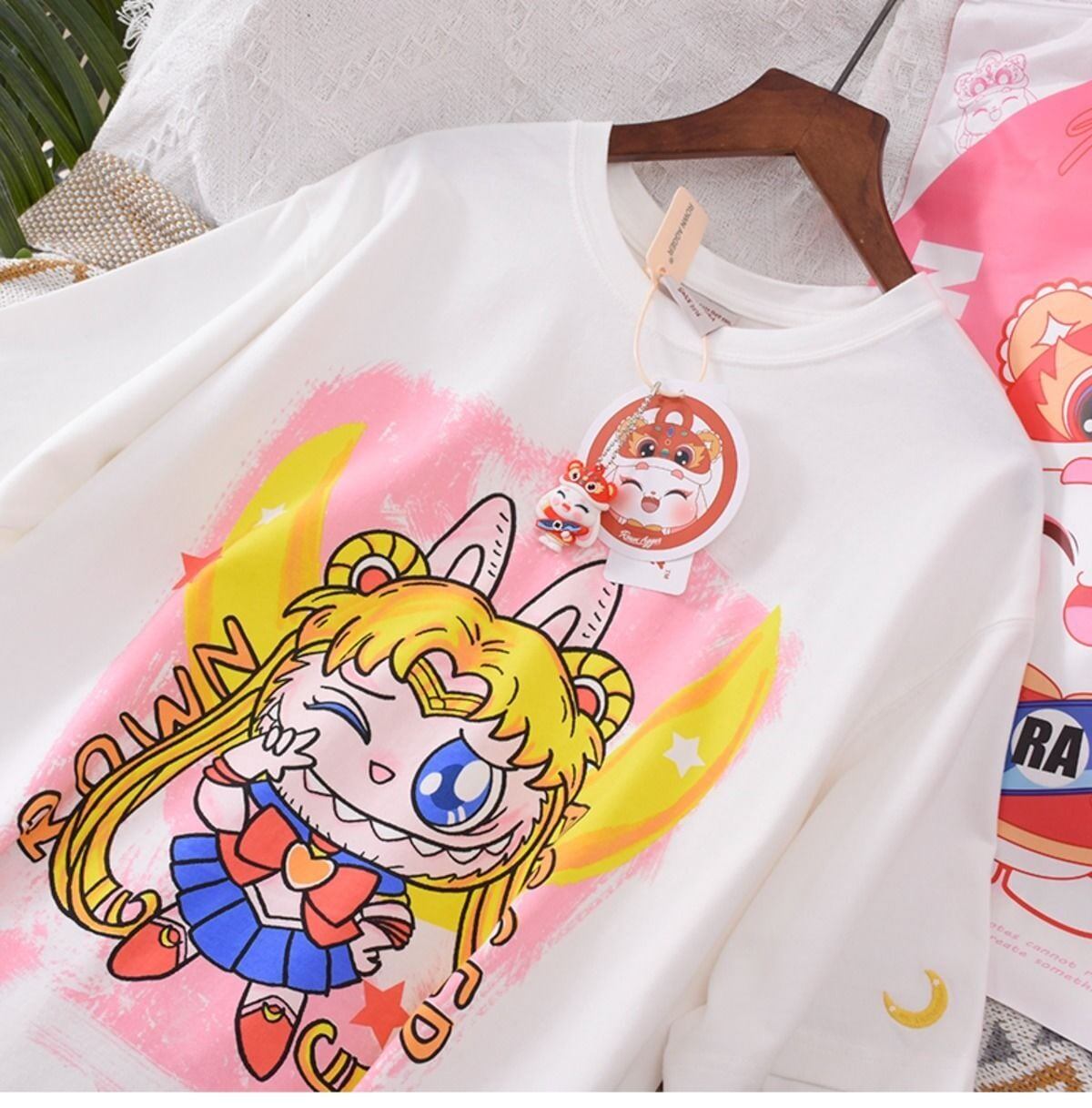 今季も大流行 ゆったり 刺?ロゴ ユニセックス 全3色 半袖 Tシャツ <F-4852>