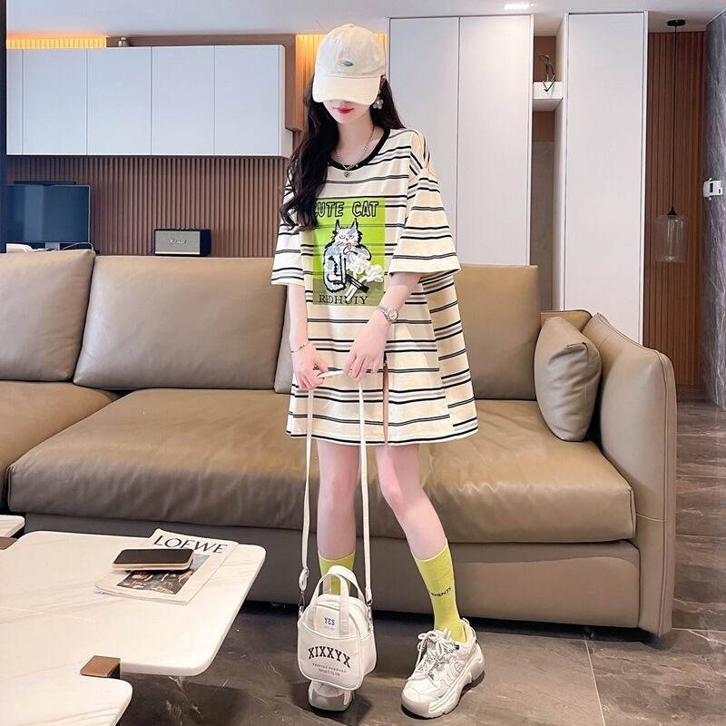 【半額！期間限定！！】大好評 シンプル ファッション 3色選択可 ストライプ柄 半袖Tシャツ カットソー＜F-8464＞