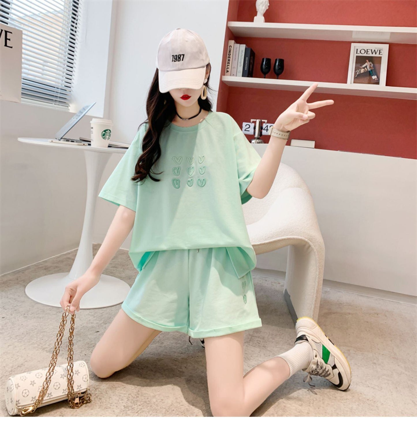 売り切れ必至 カジュアル 上質 ルーズ 半袖Ｔシャツⅹパンツセット全3色 <F-8234>