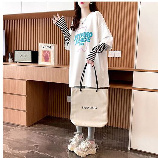 絶対流行 カジュアル アバンギャルド レイヤード風 プリント全3色 Tシャツ＜F-9587＞