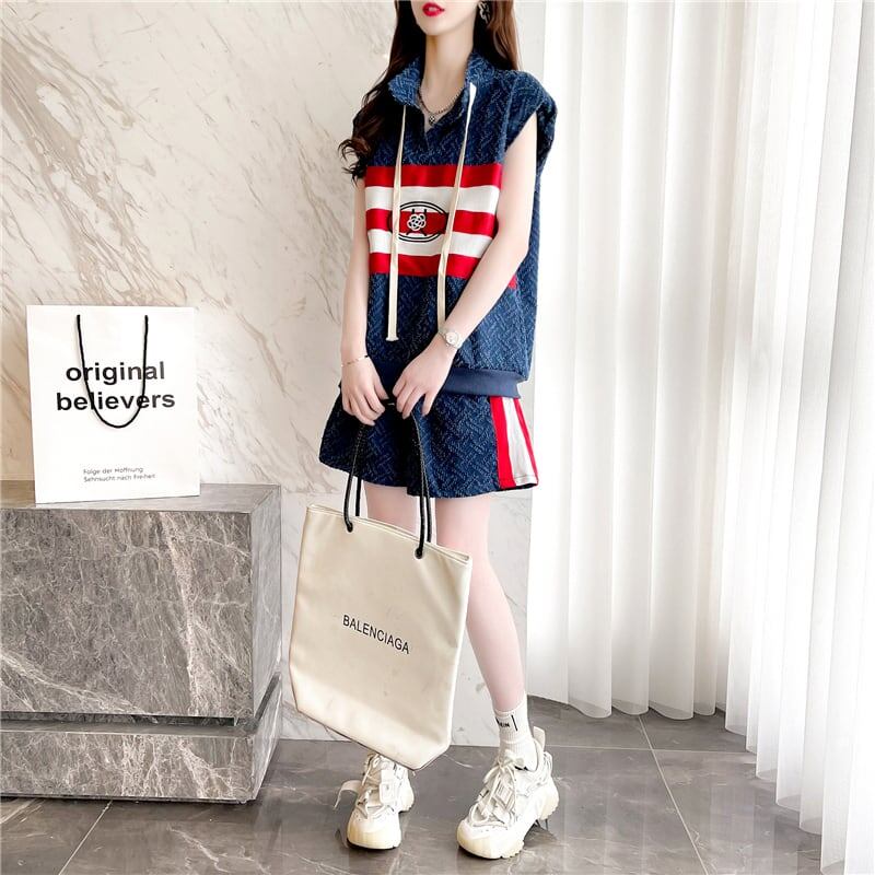 【半額！期間限定！！】絶対流行 デニム 個性派 切り替え 半袖Ｔシャツⅹパンツセット<F-8468>