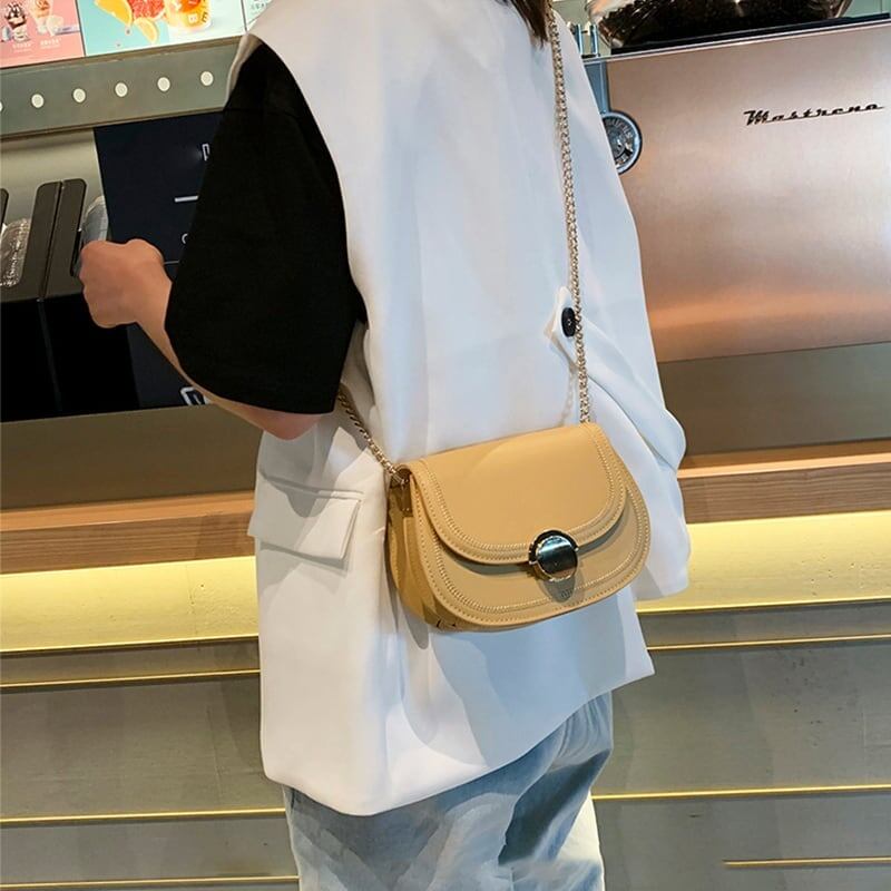 スタイリッシュ   お値段以上 ショルダーバッグ＜F-2877＞