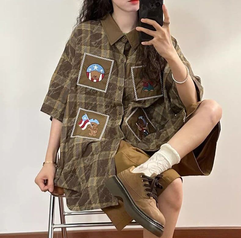 大活躍 刺繍 特別デザイン チェック柄 2色選択 半袖シャツ＜F-8881＞