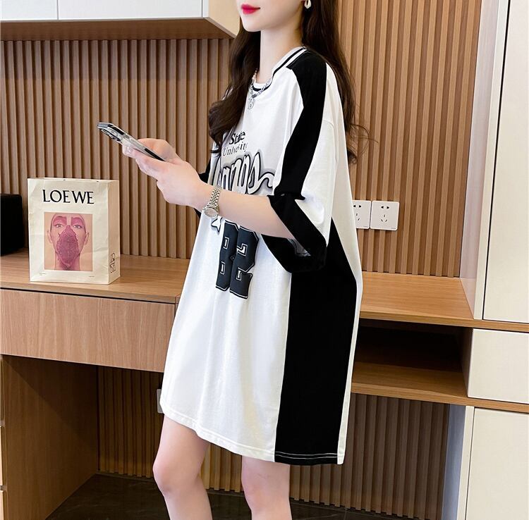 絶対流行 一目惚れ 個性的なデザイン 2色選択可 プリント Tシャツ カットソー＜F-8279＞