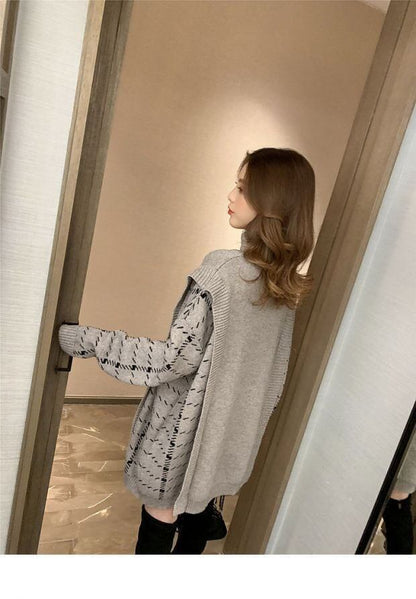 レイヤード風ハイネックロングニットセーター   ブラックニットワンピース<F-4680>