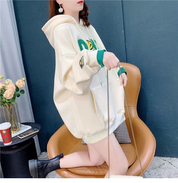 ルーズなレイジースタイルの刺繍入り薄手のフード付きトップ<F-5063>