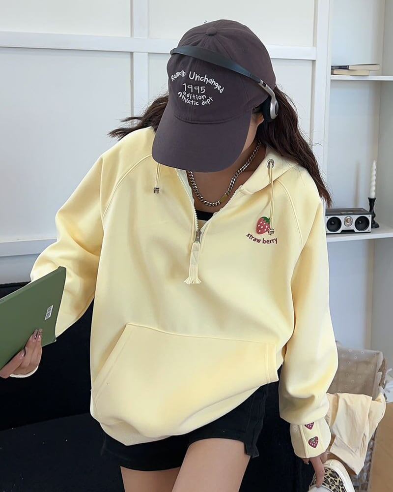 定番シンプル   いちごロゴ