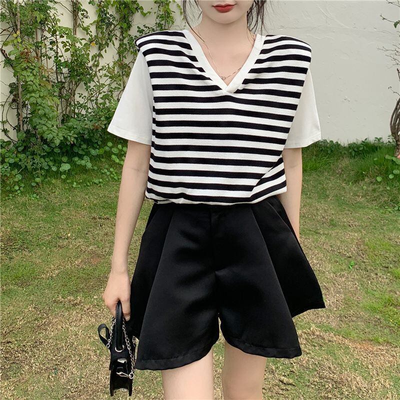 上質 レイヤード風 好感度UP ストライプ柄 リボン ニット 全2色 半袖Tシャツ＜ F-9211＞