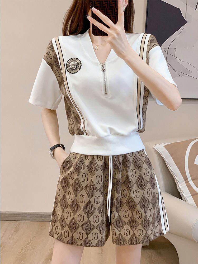 話題沸騰中 上質 おすすめ カジュアル 切り替え 半袖Ｔシャツ ショートパンツ セットアップ <F-8860>