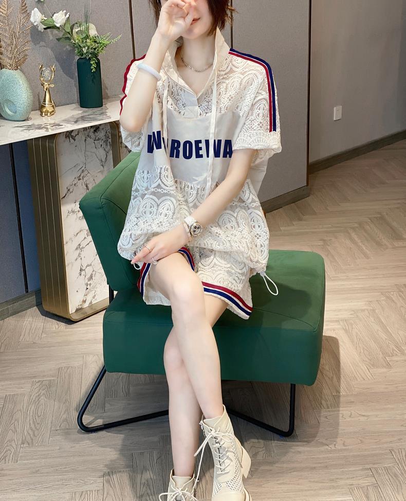 好感度UP カジュアル 上品 レース 透かし彫り 切り替え 半袖Tシャツ ショートパンツ セットアップ ＜F-8807＞