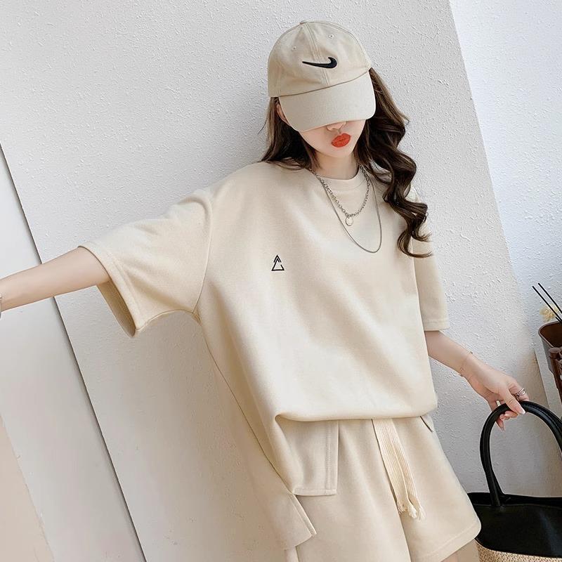 定番シンプル ?感?佳 夏に嬉しい機能付き カジュアル 全4色 半袖トップスⅹショートパンツセットF-9079