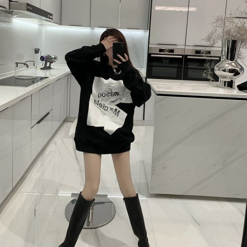 知的で品の良い   一目惚れ 長袖 スウェット パーカー＜F-2411＞