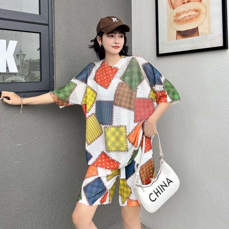 絶対欲しい アイスシルクニット ジオメトリック柄 半袖 Tシャツ ショートパンツ セットアップ ＜F-8983＞