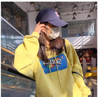 定番シンプル   グラフィックプリントフード付き
