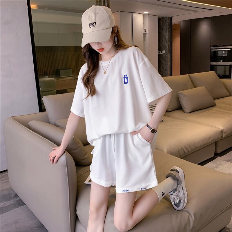 話題沸騰中 カジュアル 肌触り抜群 全3色 半袖 Tシャツ ショートパンツ セットアップ ＜F-8973＞