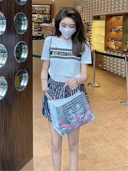 超人気 ファッション 上品 カジュアル 半袖Ｔシャツⅹパンツセット<F-8880>