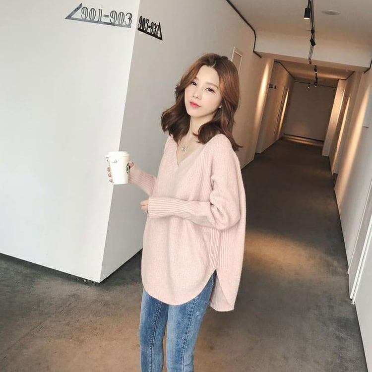 美人度アップ 長袖 Vネック 無地 ニット セーター＜F-2287＞