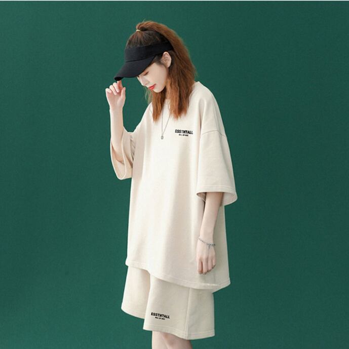 【半額セール】早い者勝ち  男女兼用 半袖Ｔシャツⅹパンツセット全4色F-6549