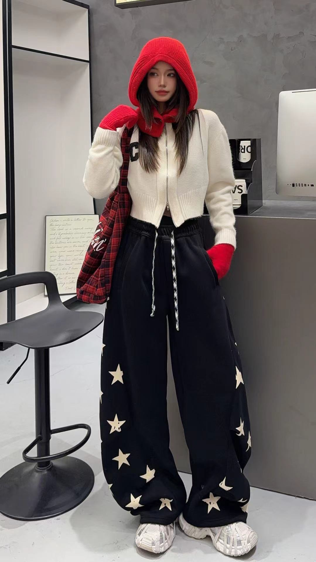 絶対流行 オシャレ 切り替え デザイン 三色 スウェット ジョガーパンツ F-12263