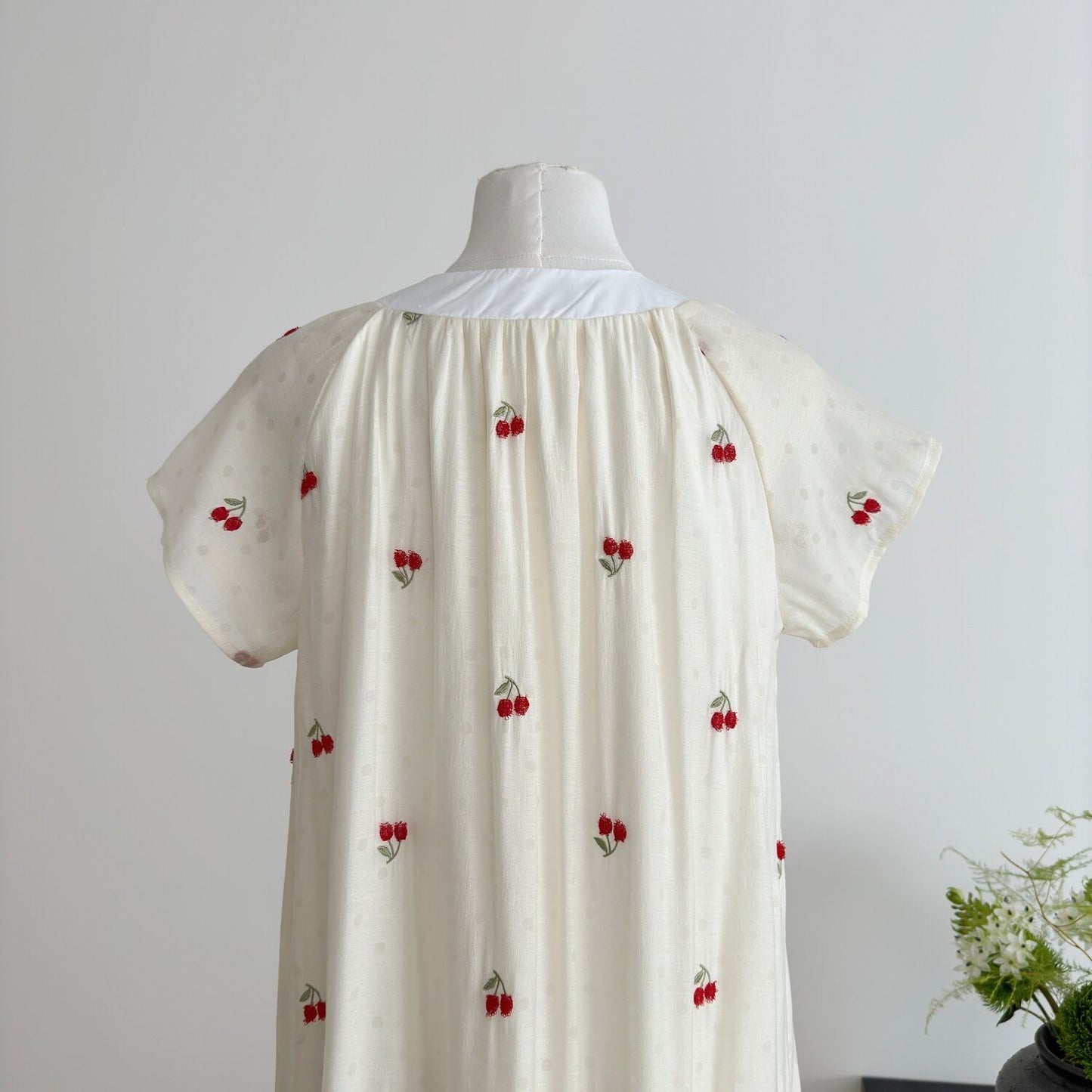 フルーツ刺繍 襟リボン ワンピース F-13225