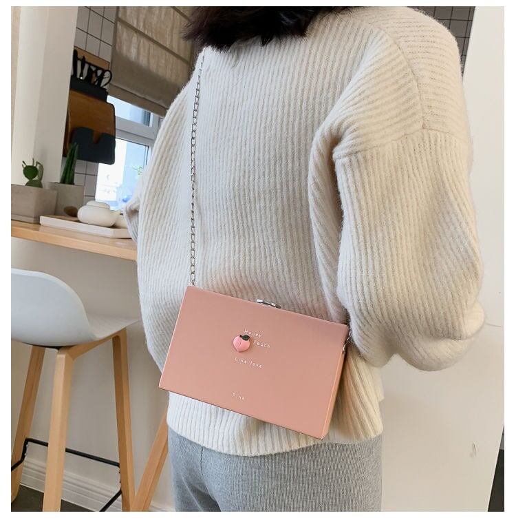 in's   フルーツショルダーバック