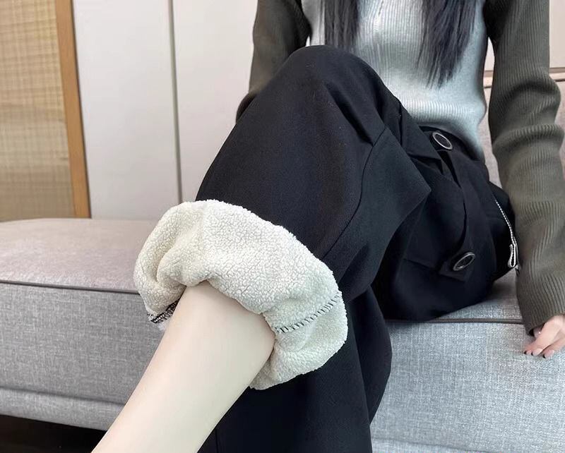 【裏起毛】好感度UP プラスベルベット 柔らかな肌触りで着心地も楽ちん！ 3色選択 ルーズストレートカジュアルパンツ F-9821