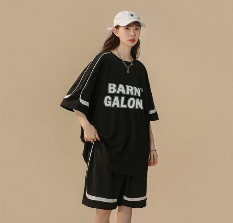 大好評 ファッション カジュアル ルーズ半袖ＴシャツⅹパンツセットF-6539