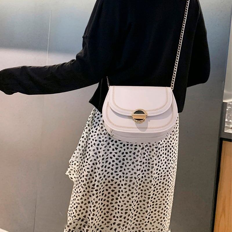 スタイリッシュ   お値段以上 ショルダーバッグ＜F-2877＞