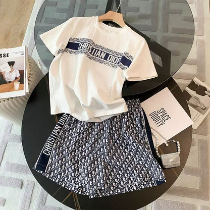 超人気 ファッション 上品 カジュアル 半袖Ｔシャツⅹパンツセット<F-8880>